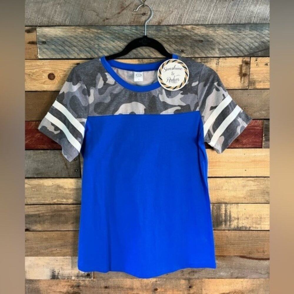 Sunshine‎ & Rodeos Blue Camo Top Size Small